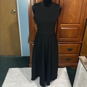 Elegant Black Sleeveless Dress